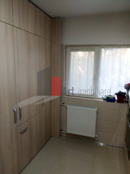 Drumul Gazarului, Moldoveni, vanzare apartament 4 camere decomandat