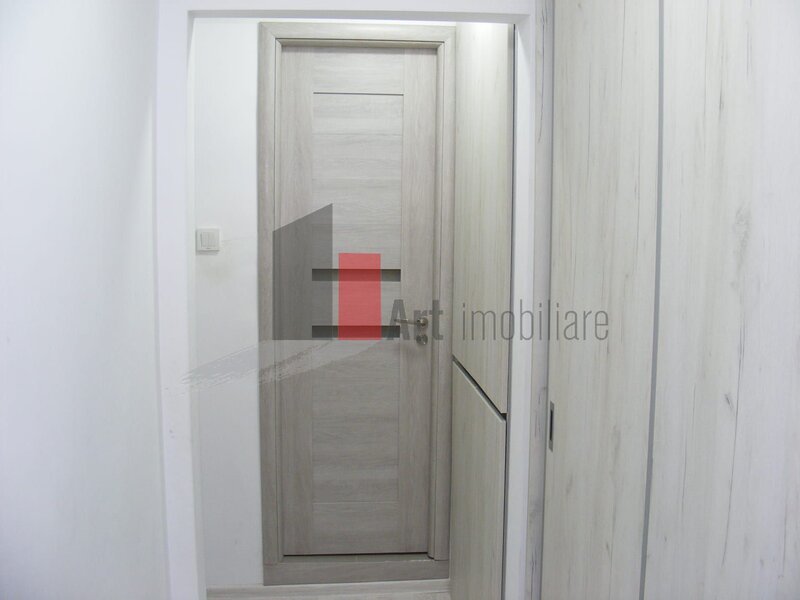 Drumul Gazarului, Moldoveni, vanzare apartament 4 camere decomandat