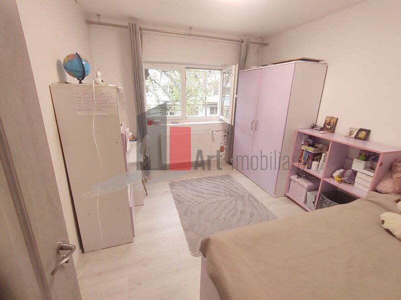 Drumul Gazarului, Moldoveni, vanzare apartament 4 camere decomandat